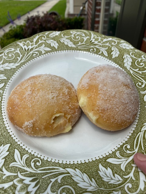 BAKED DONUTS WITH CREAM FILLING