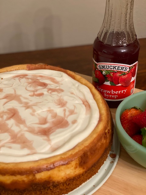 SIMPLE STRAWBERRY CHEESECAKE 